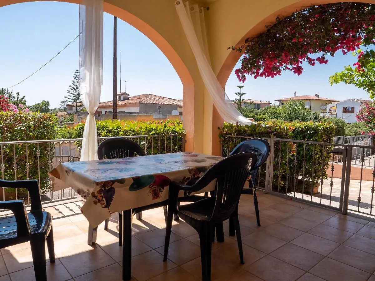 Apartment Villetta Spiaggia A Piedi Budoniaffitti
