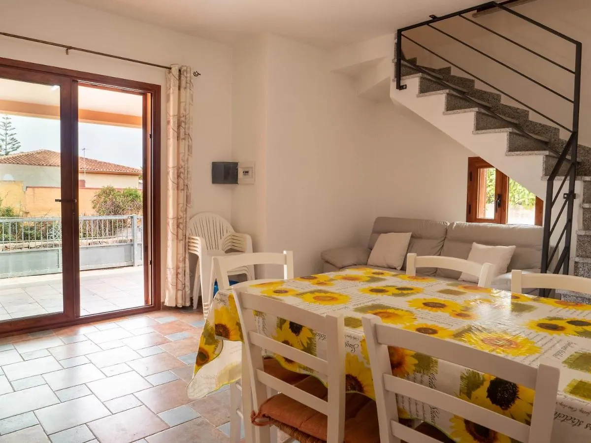 Apartment Villetta Spiaggia A Piedi Budoniaffitti Italy