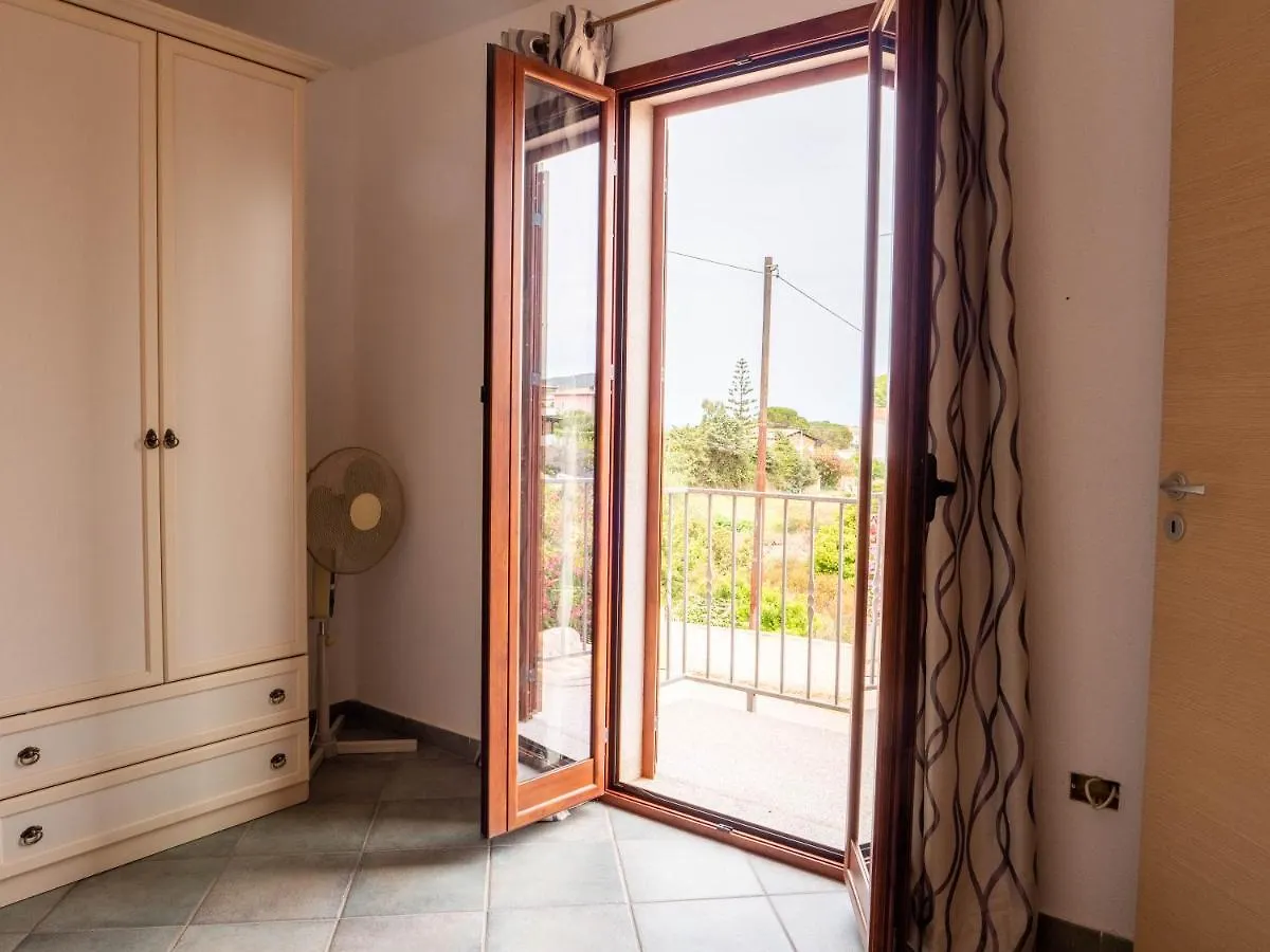 Apartment Villetta Spiaggia A Piedi Budoniaffitti