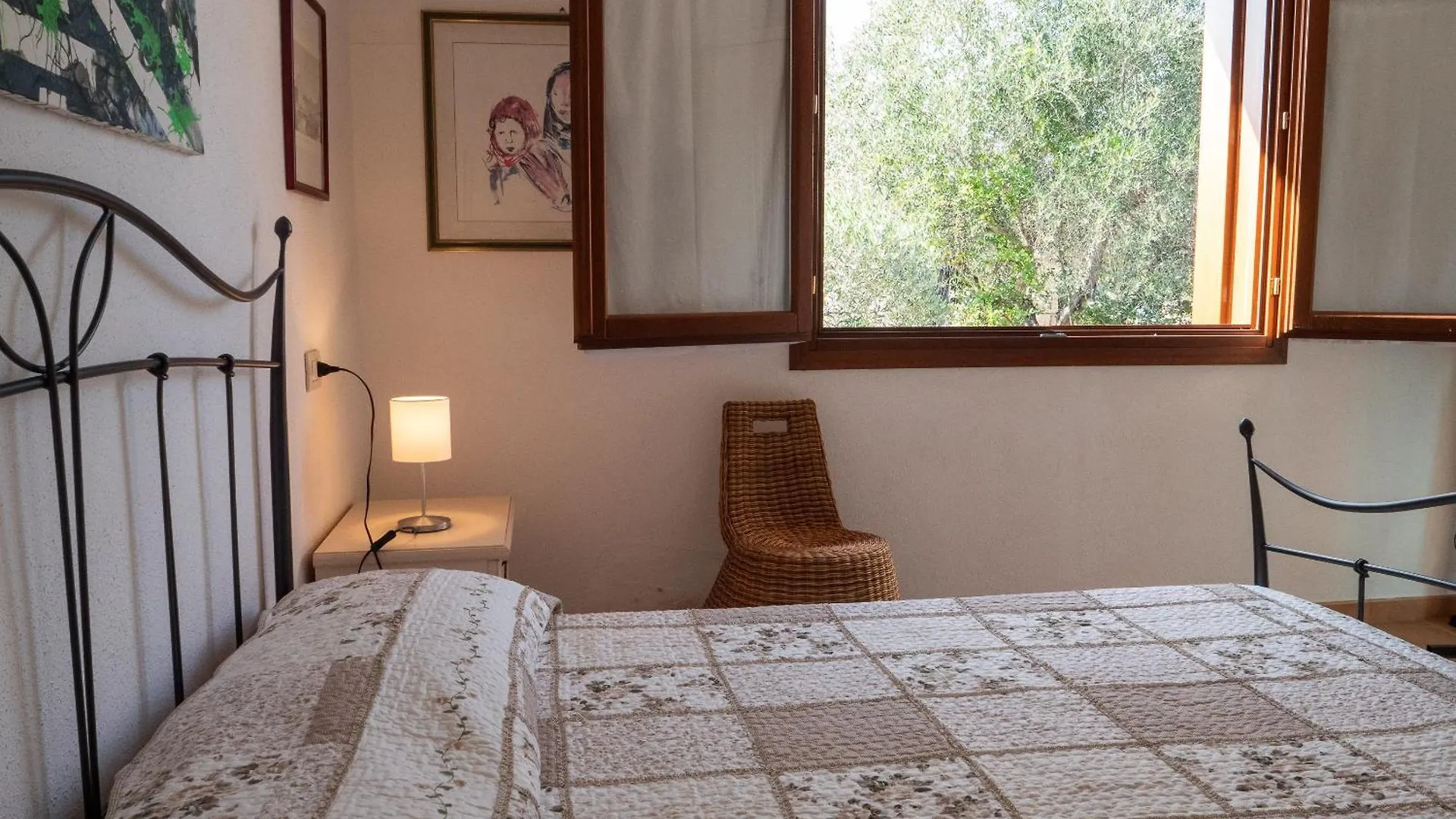 Apartment Villetta Spiaggia A Piedi Budoniaffitti