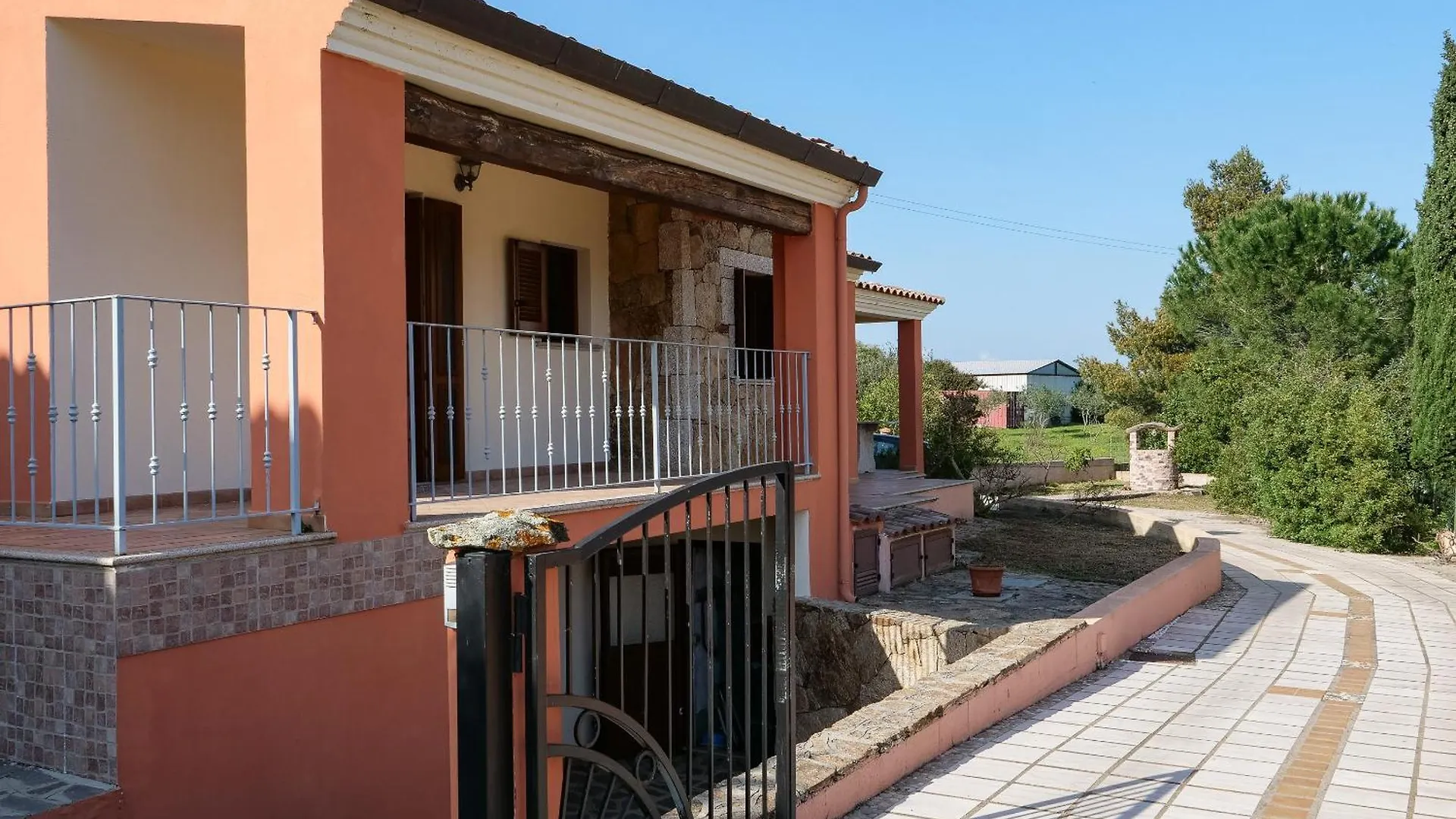Apartment Villetta Spiaggia A Piedi Budoniaffitti